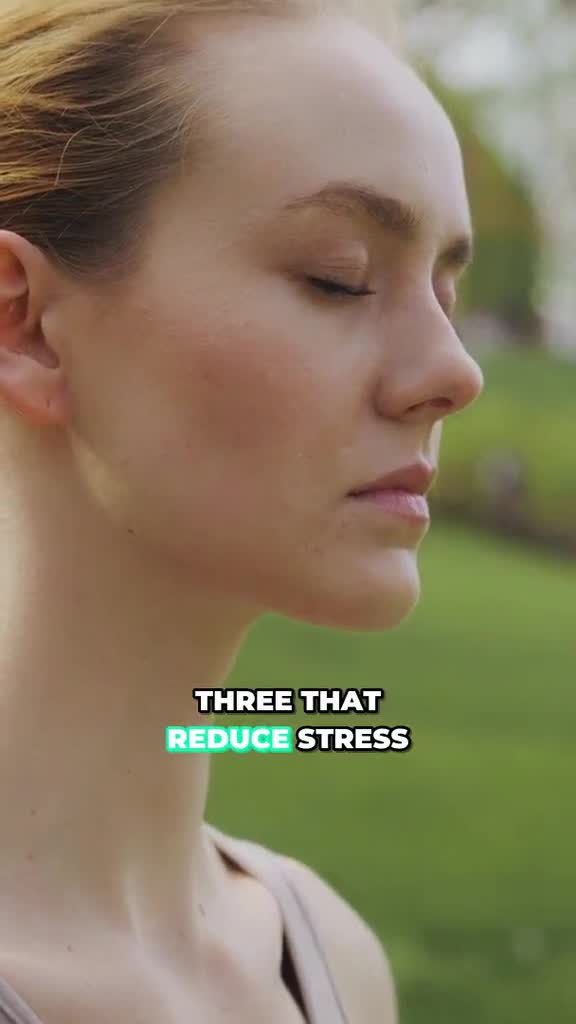 A vertical video in VdoZen with a burned-in caption style applied